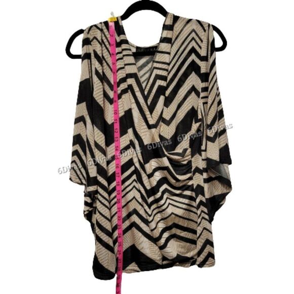 Butterfly Sleeve Top in Black & Beige Geometric Print -  Size S, XL - Picture 3 of 10